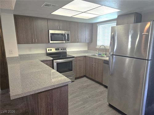 5602 W Lake Mead Boulevard, Las Vegas, NV, 89108 | Card Image