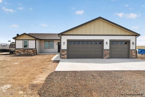 3687 Sky Train Dr, Cheyenne, WY, 82009-8125 | Card Image