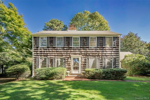 32 Aberdeen Lane, Southampton, NY, 11968 | Card Image