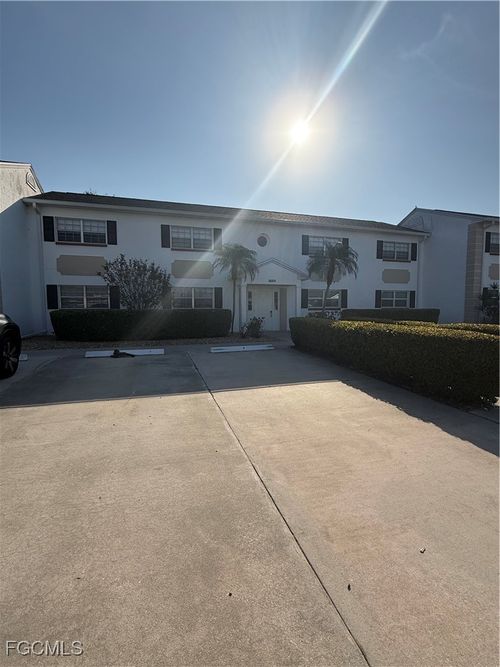 12a-7035 Cedarhurst Dr, FORT MYERS, FL, 33919-6727 | Card Image