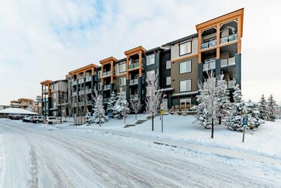 111 - 300 Auburn Meadows Manor Se, Condo with 2 bedrooms, 2 bathrooms and 1 parking in Calgary AB | Image 2