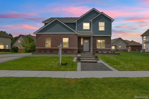 23594 Crescent Ridge Dr, New Boston, MI, 48164-7823 | Card Image