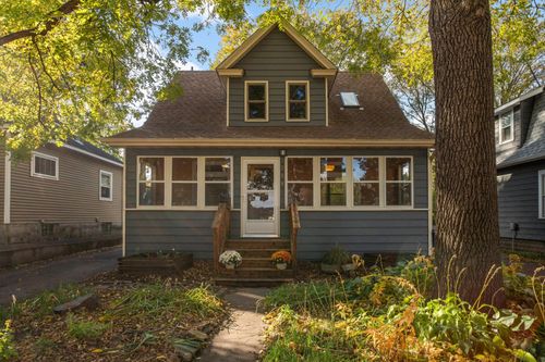 3208 24th Ave S, Minneapolis, MN, 55406-2402 | Card Image