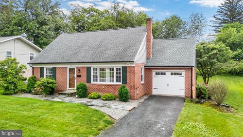 310 E Charlotte St, MILLERSVILLE, PA, 17551-1510 | Card Image