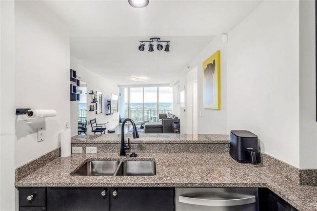 APT-1703 - 3338 Peachtree Rd Ne, Condo with 1 bedrooms, 1 bathrooms and 1 parking in Atlanta GA | Image 14