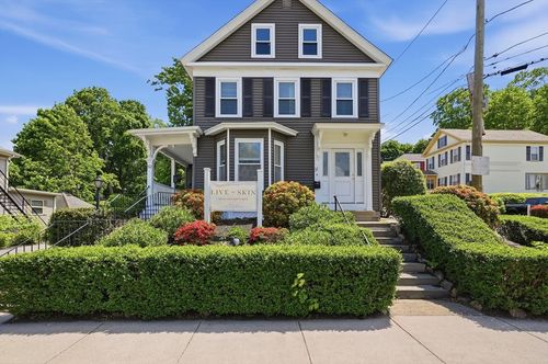 52 Pleasant St, Woburn, MA, 01801-4127 | Card Image