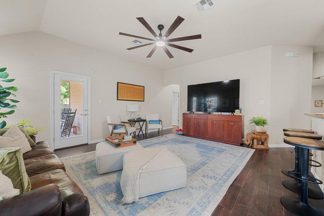 327 Saffron Spgs, House other with 3 bedrooms, 2 bathrooms and 4 parking in Buda TX | Image 13