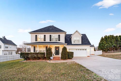 121 Guernsey Ct, Dallas, NC, 28034-0253 | Card Image