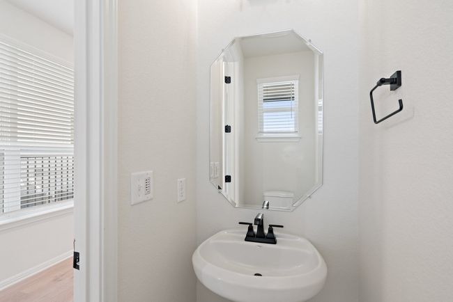 2008 Kit Cir, House other with 4 bedrooms, 3 bathrooms and 2 parking in Austin TX | Image 12