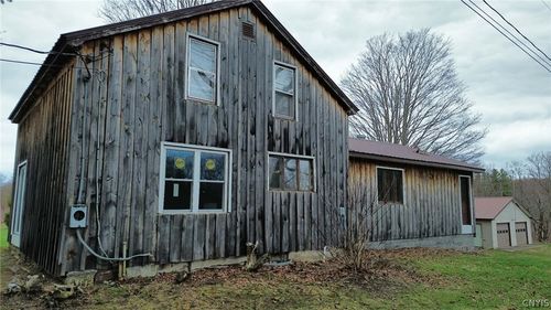 333 Albion Cross Rd, Pulaski, NY, 13142-2442 | Card Image