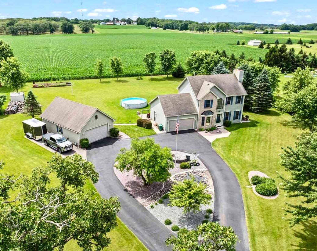 Dover Line Rd, Waterford, WI 53185