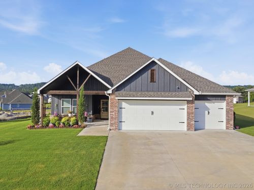 18960 E Orchard Circle, Catoosa, OK, 74015 | Card Image