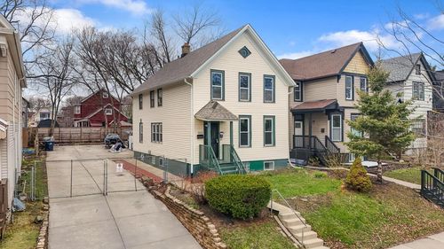 2243 S Woodward Street, Milwaukee, WI, 53207 | Card Image