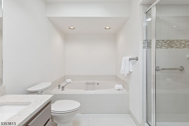 54 Aspen Dr, Townhouse with 2 bedrooms, 3 bathrooms and null parking in Basking Ridge NJ | Image 17