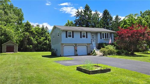 6581 Skyview Ln, Coopersburg, PA, 18036-1123 | Card Image