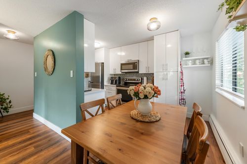 204-131 W 4th St, North Vancouver, BC, V7M3C8 | Card Image