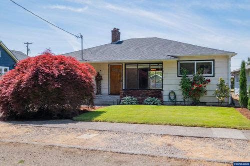 1137 N 4th Ave, Stayton, OR, 97383-1845 | Card Image