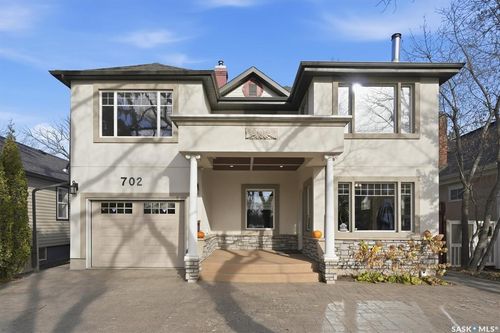 702 Queen St, Saskatoon, SK, S7K0M9 | Card Image