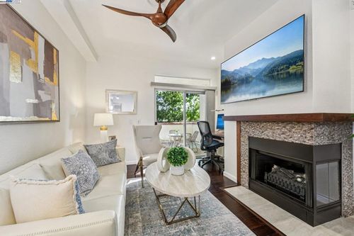 apt-a-7020 Stagecoach Rd, Dublin, CA, 94568-2171 | Card Image