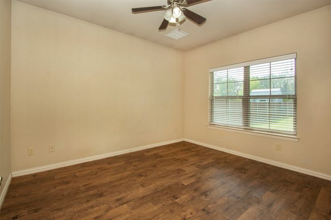 704 E Bullock St, House other with 3 bedrooms, 2 bathrooms and null parking in Denison TX | Image 15