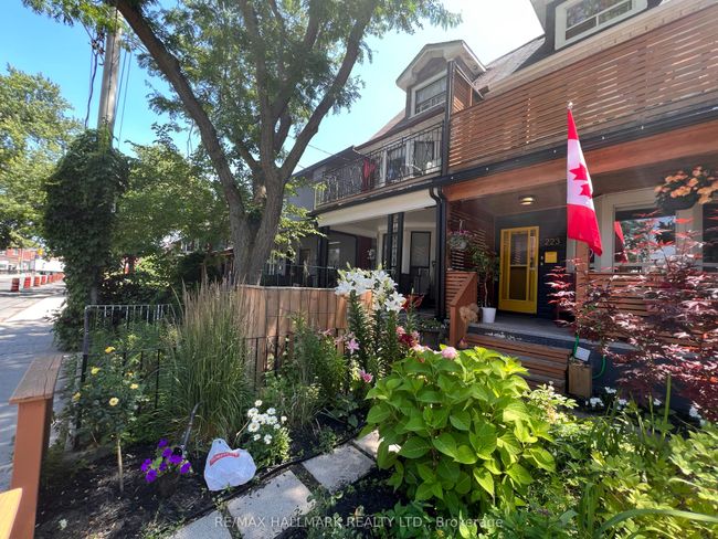 223 Wallace Ave, House attached with 5 bedrooms, 3 bathrooms and 1 parking in Toronto ON | Image 15