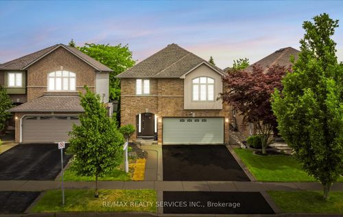 4110 Forest Run Ave, Burlington, ON, L7M4L7 | Card Image