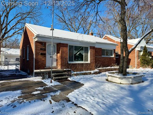 11761 Hazelton, Redford, MI, 48239-1470 | Card Image