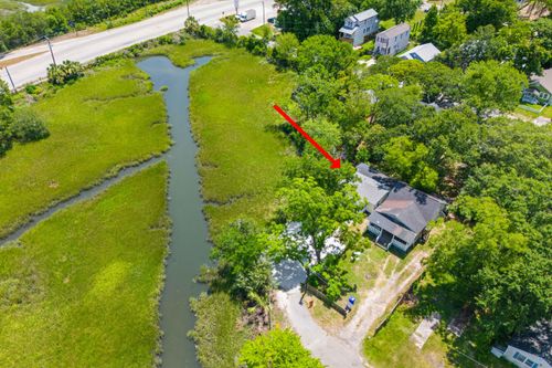 1915 Quitman St, North Charleston, SC, 29405-8009 | Card Image