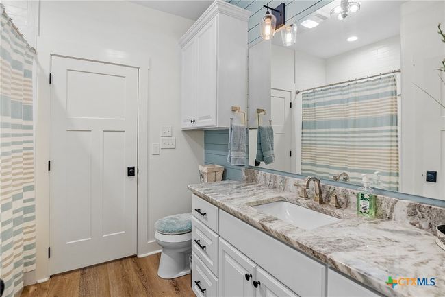 Bathroom 2 | Image 37