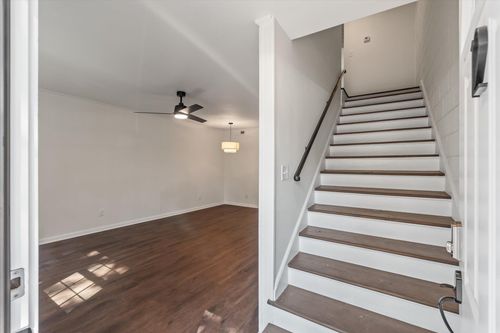 12 Grove St, Charleston, SC, 29403-3706 | Card Image