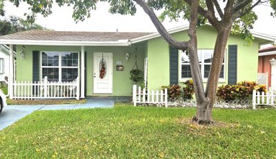 5708 Nw 66th Avenue, House other with 2 bedrooms, 1 bathrooms and null parking in Tamarac FL | Image 2