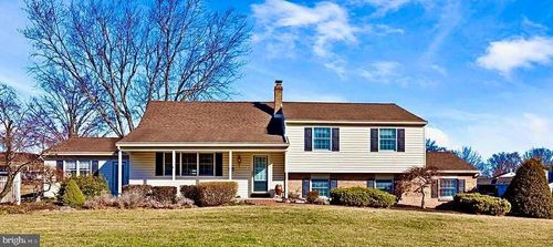 891 Spruce Ln, HARLEYSVILLE, PA, 19438-1029 | Card Image