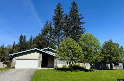 3319 Meander Way, Juneau, AK, 99801-9602 | Card Image