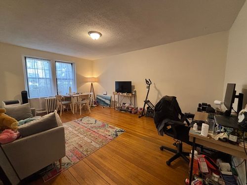 106-62 Queensberry St, Boston, MA, 02215-5156 | Card Image