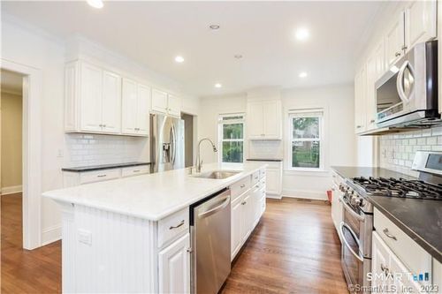 456 White Oak Shade Rd, New Canaan, CT, 06840-6931 | Card Image