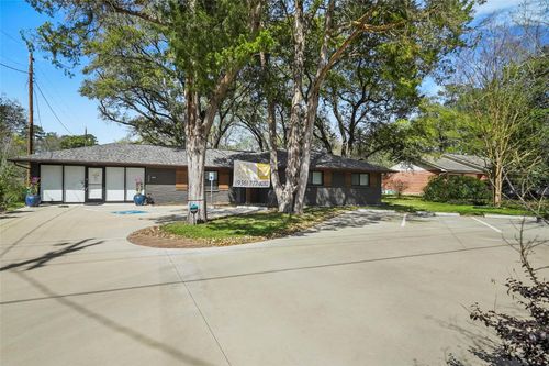 408 Wilson Rd, Conroe, TX, 77301-1859 | Card Image