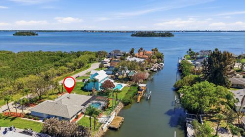 433 12th St Se, Vero Beach, FL, 32962-5742 | Card Image
