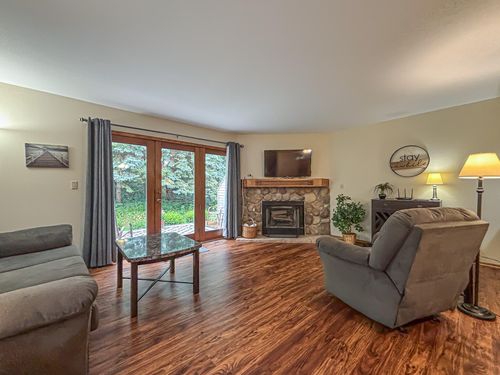 2419 Willowood Dr, Waukesha, WI, 53188-1585 | Card Image