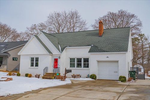 150 1st Street, PRAIRIE DU SAC, WI, 53578 | Card Image