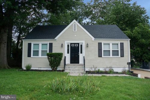 3027 Wayne Rd, FALLS CHURCH, VA, 22042-2631 | Card Image