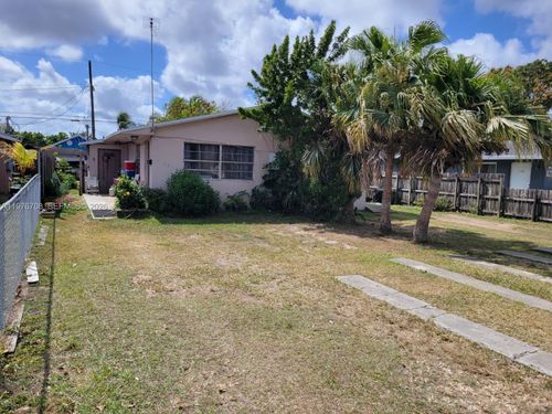 1120 Nw 11th St, Homestead, FL, 33030-3955 | Card Image