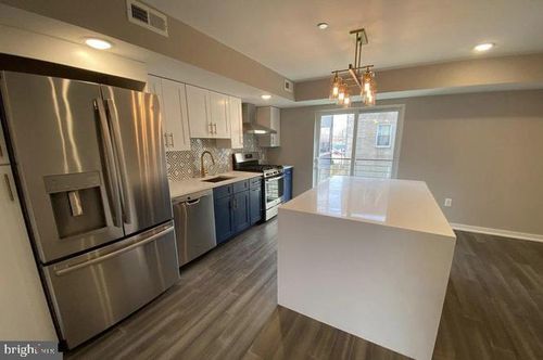 2-765 N Uber St, PHILADELPHIA, PA, 19130-2087 | Card Image