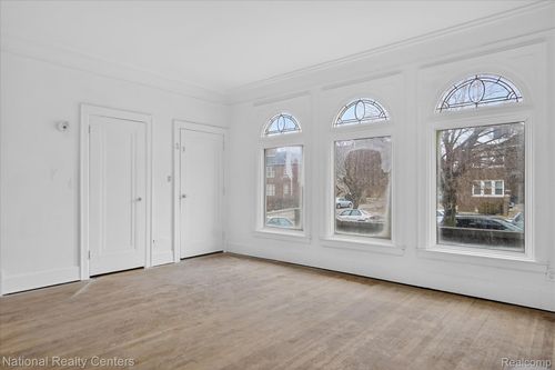 3351 W Grand St, Detroit, MI, 48238-2793 | Card Image