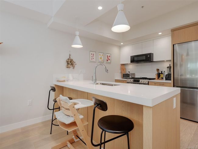 206 - 9861 3 Rd St, Condo with 1 bedrooms, 1 bathrooms and 1 parking in Sidney BC | Image 8