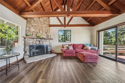 551 Raccoon Ct, Lake Arrowhead, CA, 92352 | Card Image