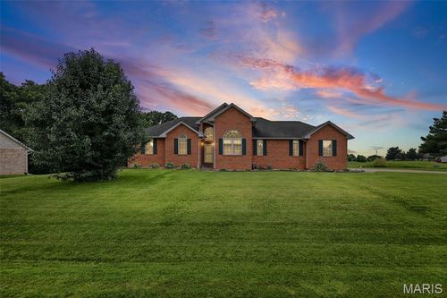 31607 Red Oak Dr, Brighton, IL, 62012-1753 | Card Image