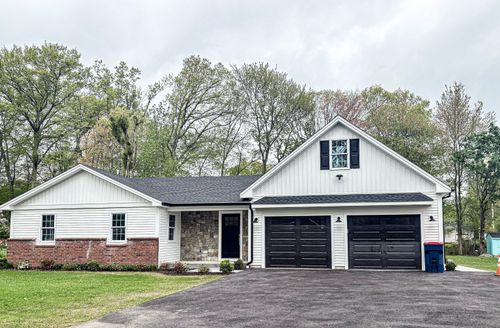 35 Rose Ter, Trumbull, CT, 06611-2807 | Card Image