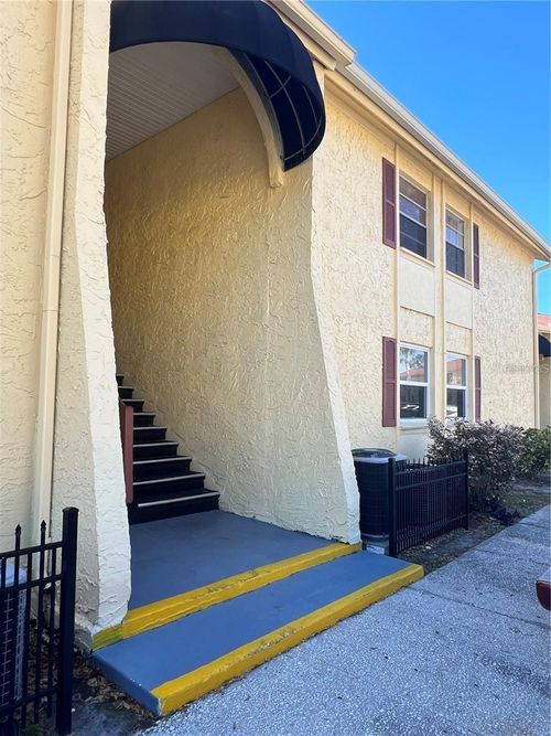 7518-7518 Dolonita Dr, TAMPA, FL, 33615-2451 | Card Image