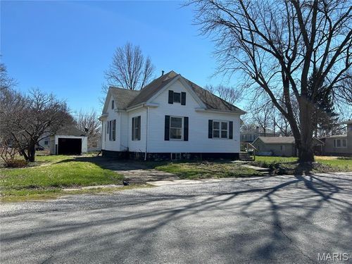 431 Sumner St, Carlinville, IL, 62626-1465 | Card Image