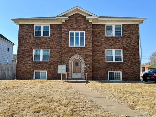 2612 N Harrison St, Davenport, IA, 52803-1445 | Card Image
